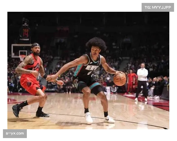 猛龙锋线群高度压制对手 现代篮球回归体型优势